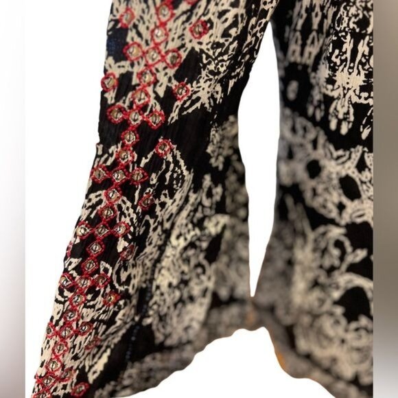 Soft Sorroundings Grace Embroidered black and white tunic. Size XS - Picture 6 of 14